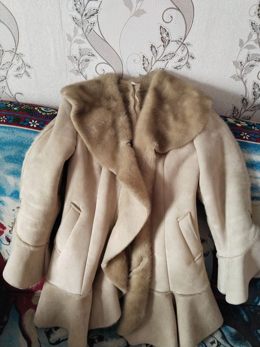 Продам дублёнку женскую