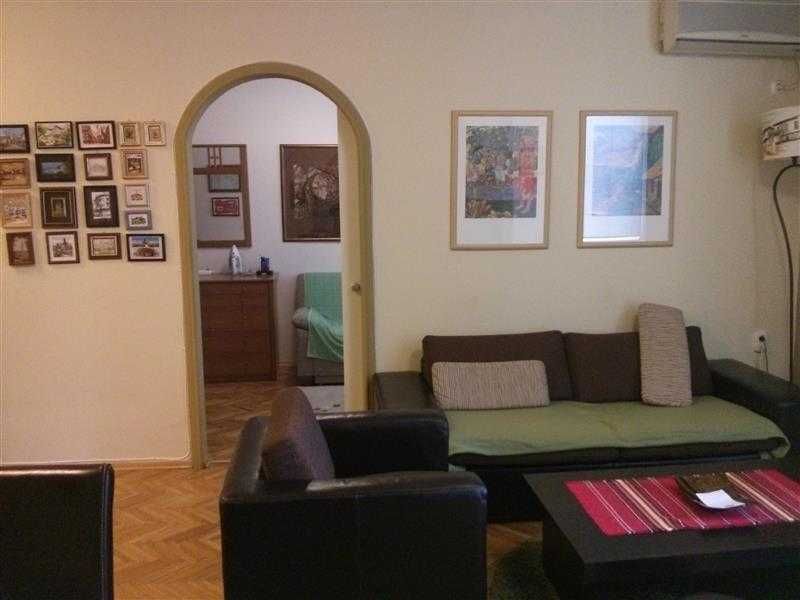 Дава се под наем Двустаен апартамент в Бургас, Братя Миладинови - 56 кв.м за 178.5 € - Снимка #1