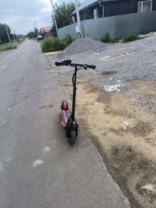 Продам Электро самокат Kuga 4m