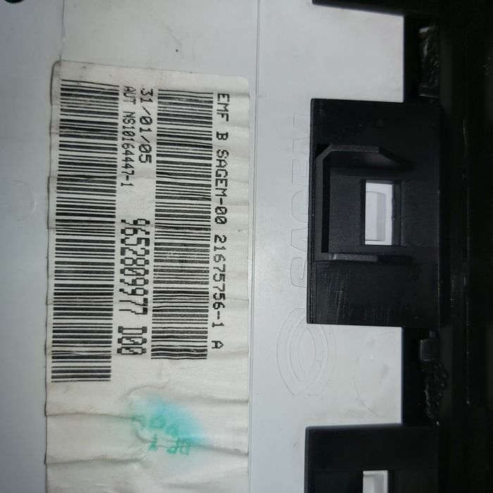 Панел часовник и дата Пежо 307 и 308 г.