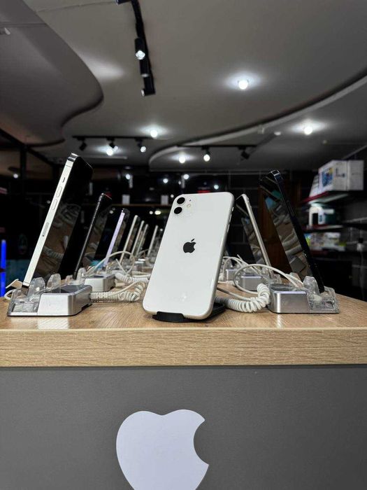 iPhone 11 64 ГБ белый 84%/айфон 11 64