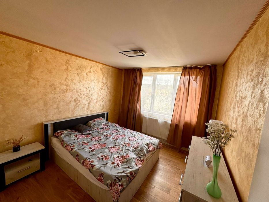 Vand ap 2 cam in Petrosani,Jud.Hunedoara str.Independentei