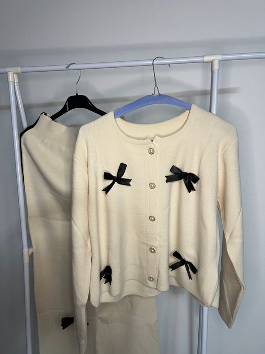 Coompleu fusta si cardigan