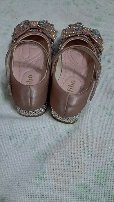 Туфли для девочек 24размер 3-4 года