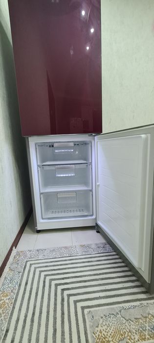 Холодильник LG в идеальном состоянии!