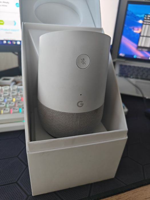 Google Home умная колонка
