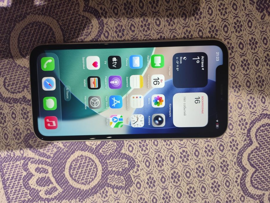 iPhone 11 128 gb белый