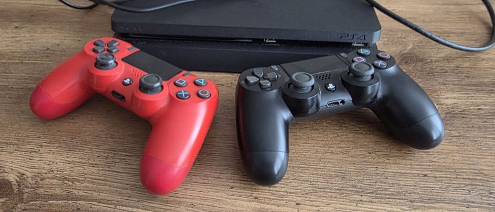 PlayStation 4 + игри