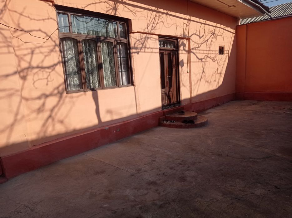 SROCHNA Fargona shaxar Polsha bozor kochasida uy