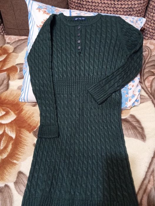 Продается шерстяное платье, 46 р-р