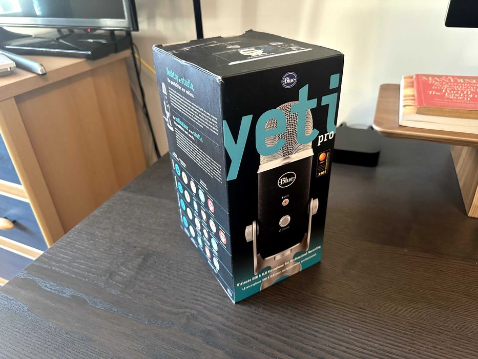Blue Yeti Pro микрофон