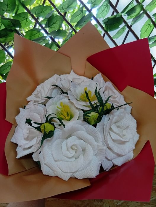 Flori din hârtie floristică,un cadou ce ține mult