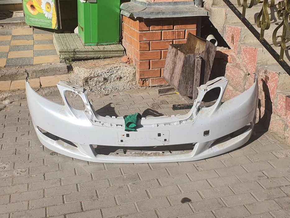 Передний бампер  lexus gs300 s190