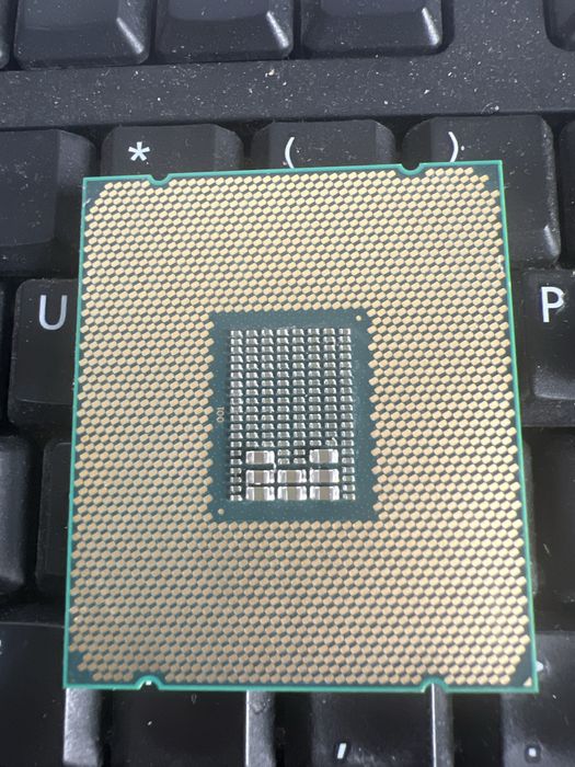 Procesor xeon E5 2690 v4 2,6Ghz 14 cores 28 threads