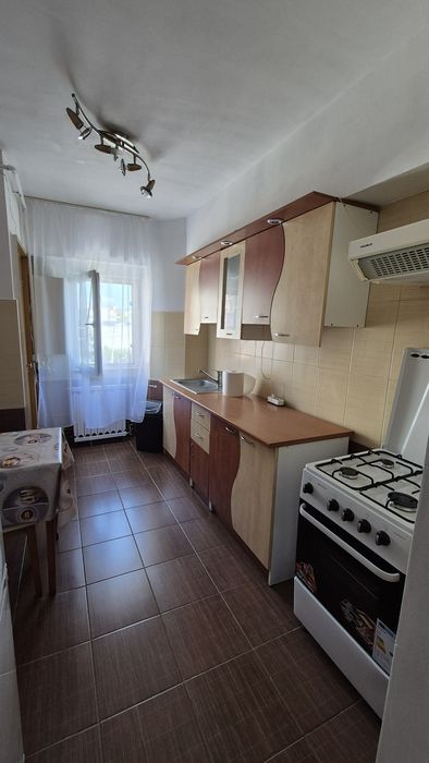 Apartament cu 3 camere zona între lacuri