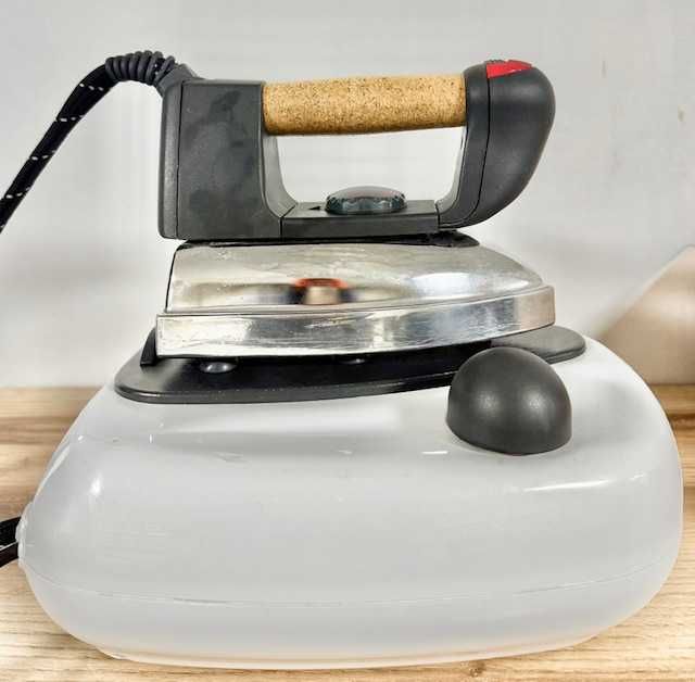 Statie de calcat - fier calcat Saeco Easy