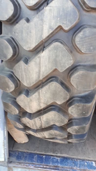 18.00-24 б/у на каток 2шт