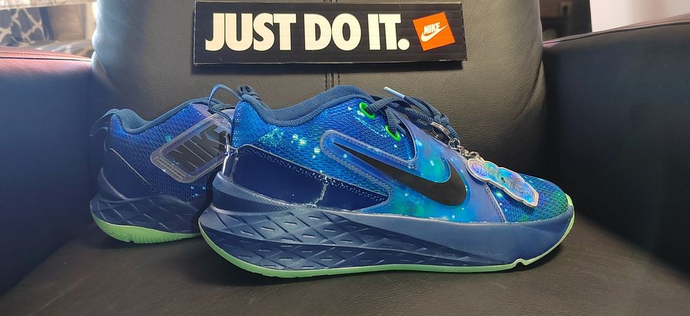 Nike Team Hustle Lego, номер 39