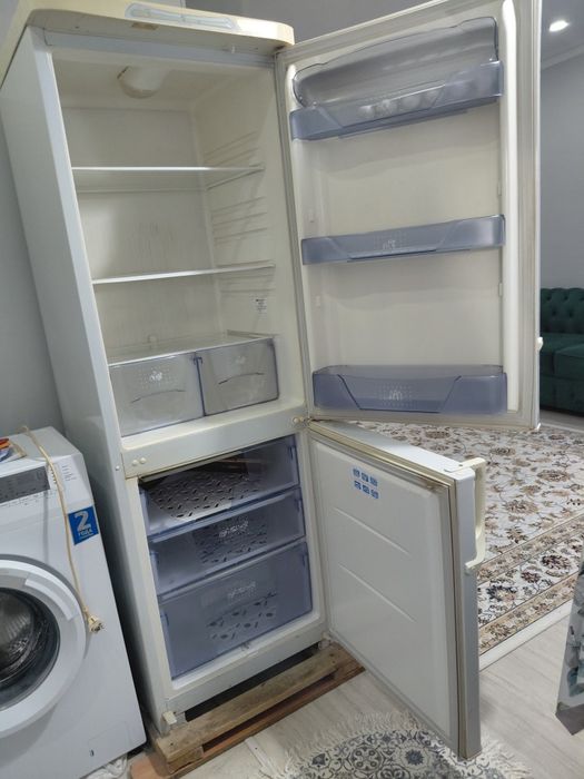 Срочно продам холодильник