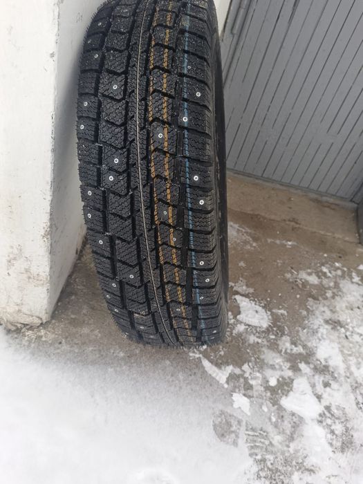 Продам шипы липучка