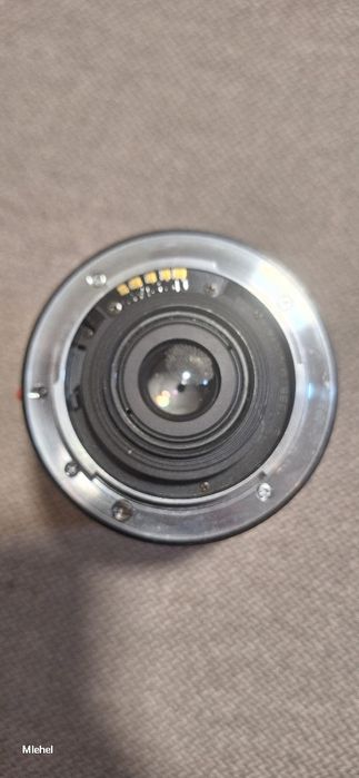 Obiectiv MInolta AF Zoom 35-105mm 1:3.5-4.5.
Minolta AF Zoom 100-200mm