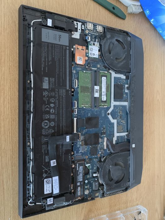 Curățare laptop-uri, console Xbox și PlayStation