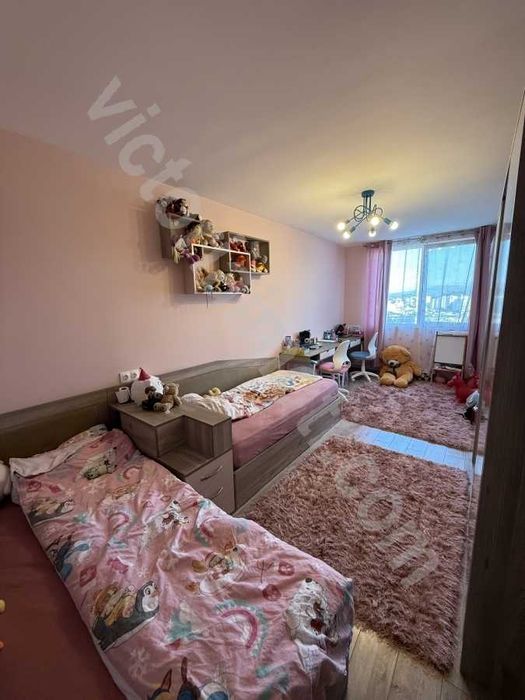 Продава се Тристаен апартамент в Велико Търново, Център - 117 кв.м за 1539 €/кв.м - Снимка #4