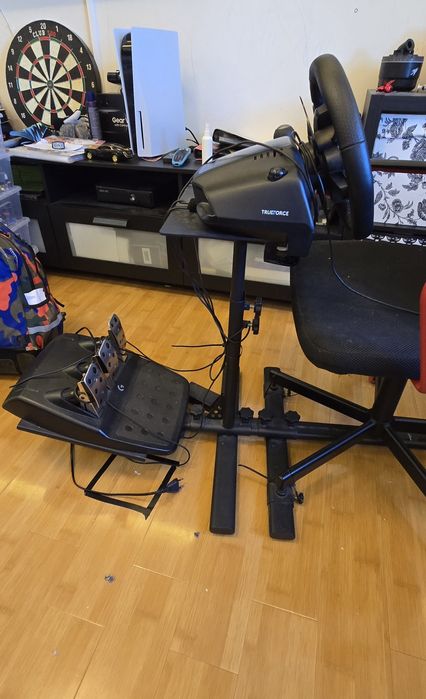 Logitech G923 PlayStation și suport metalic