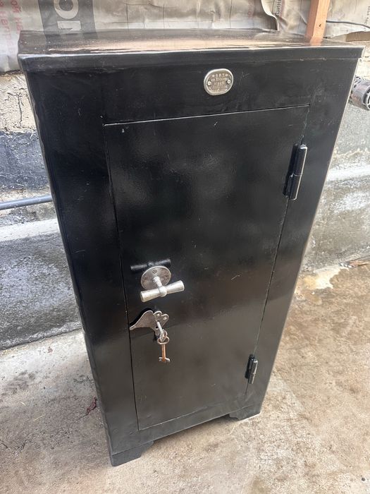 Сейф 1956 Крючкова Алма Ата