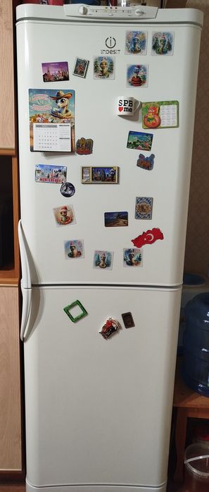 Продам холодильник