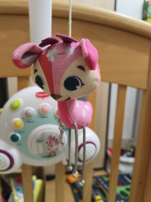 Музикална играчка за легло