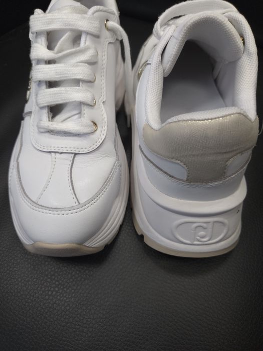 Liu Jo- сникърси