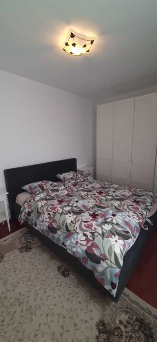 Inchiriez apartament 3 camere + loc de parcare  in cartierul Brancusi.