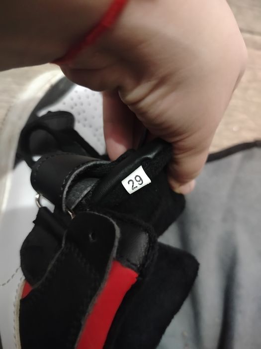 Продам обувь детскую