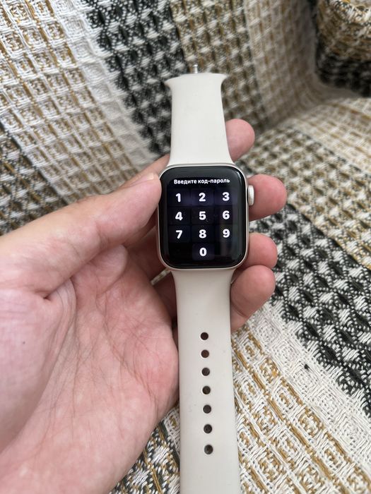 Apple Watch SE Starlight. Состояние новых! АКБ 99%