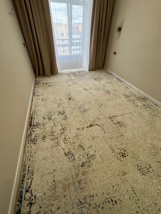 Ковер отличного качества. Срочно! Торг!