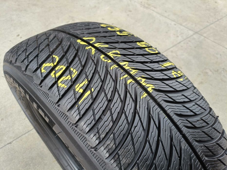 O anvelopa iarna 235 60 18 michelin pilot alpin 5 profil 8 mm dot 2024