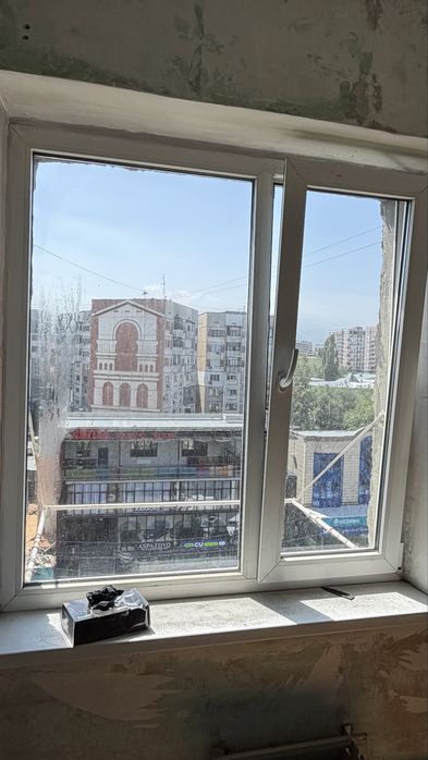Пластиковые   окна (2 шт)
