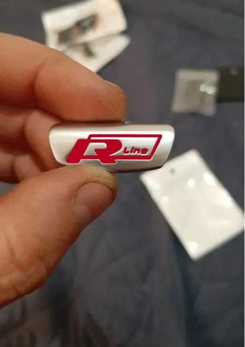 Емблема RLine за волан алуминиева два цвята