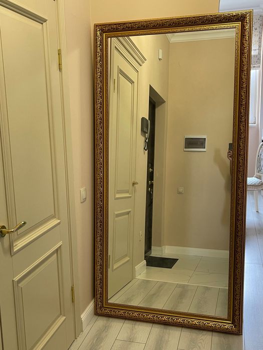 Зеркало для салонов красоты продается!