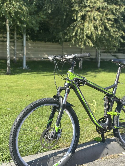 Bicicletul Full Suspension