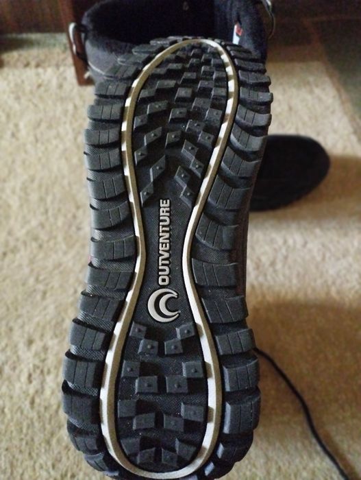 Ботинки фирмы Спорт Мастер