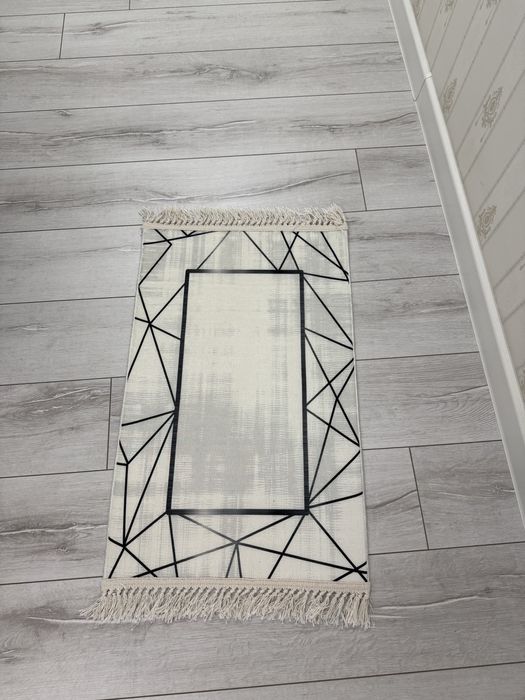 Продам разные ковры