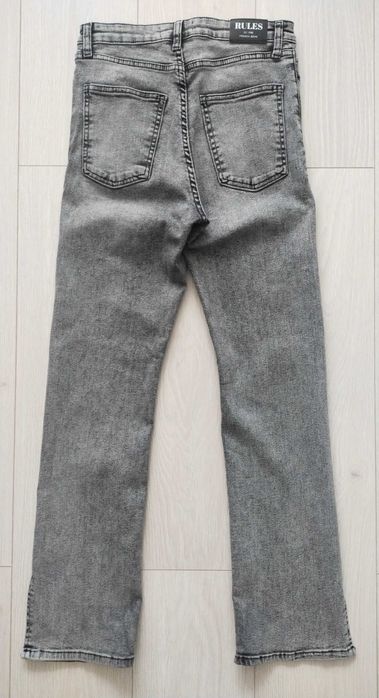 Продам женские джинсы