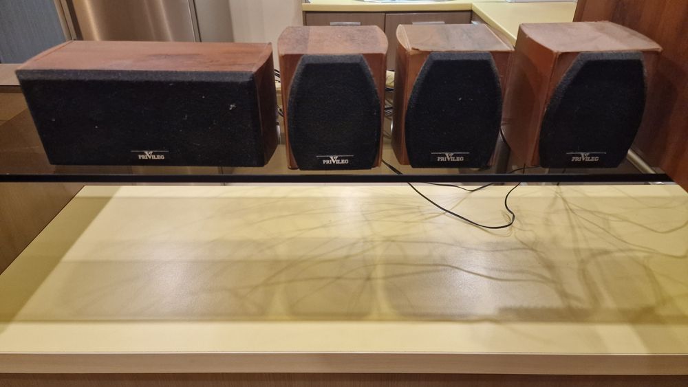 Усилвател с колонки