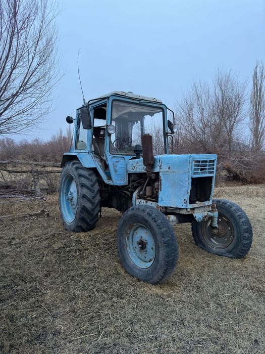 Трактор Беларус 80