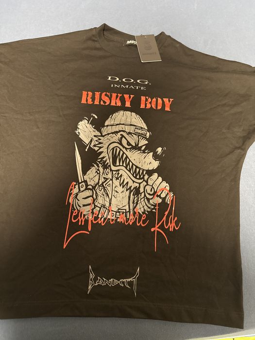 Продавам дрехи на Bandit