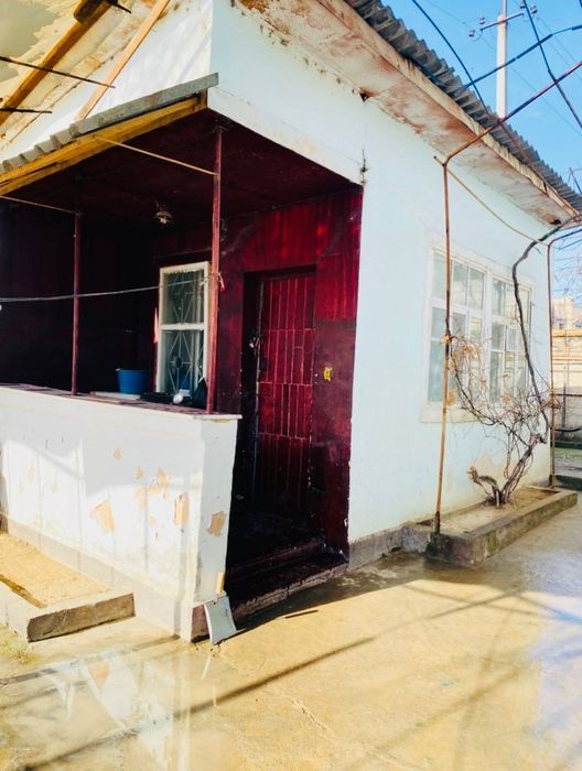 6 сотик, 5 хонали уй сотилади