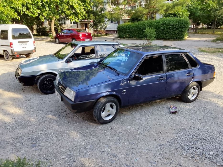 ВАЗ Лада 21099 сотилади...холати яхши...пропан газ...камчилиги йук...
