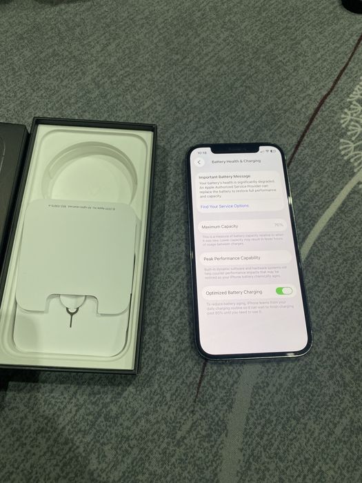 iPhone 12 Pro 128GB много запазен с кутия и зарядно.